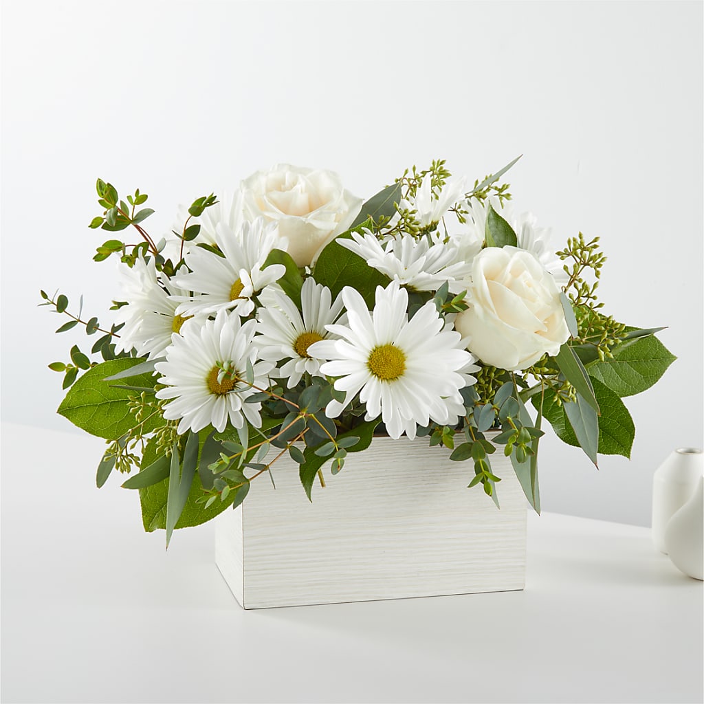 Fresh Linen Box Bouquet – DAWN'S FLOWER PATCH, Lake Wales FL