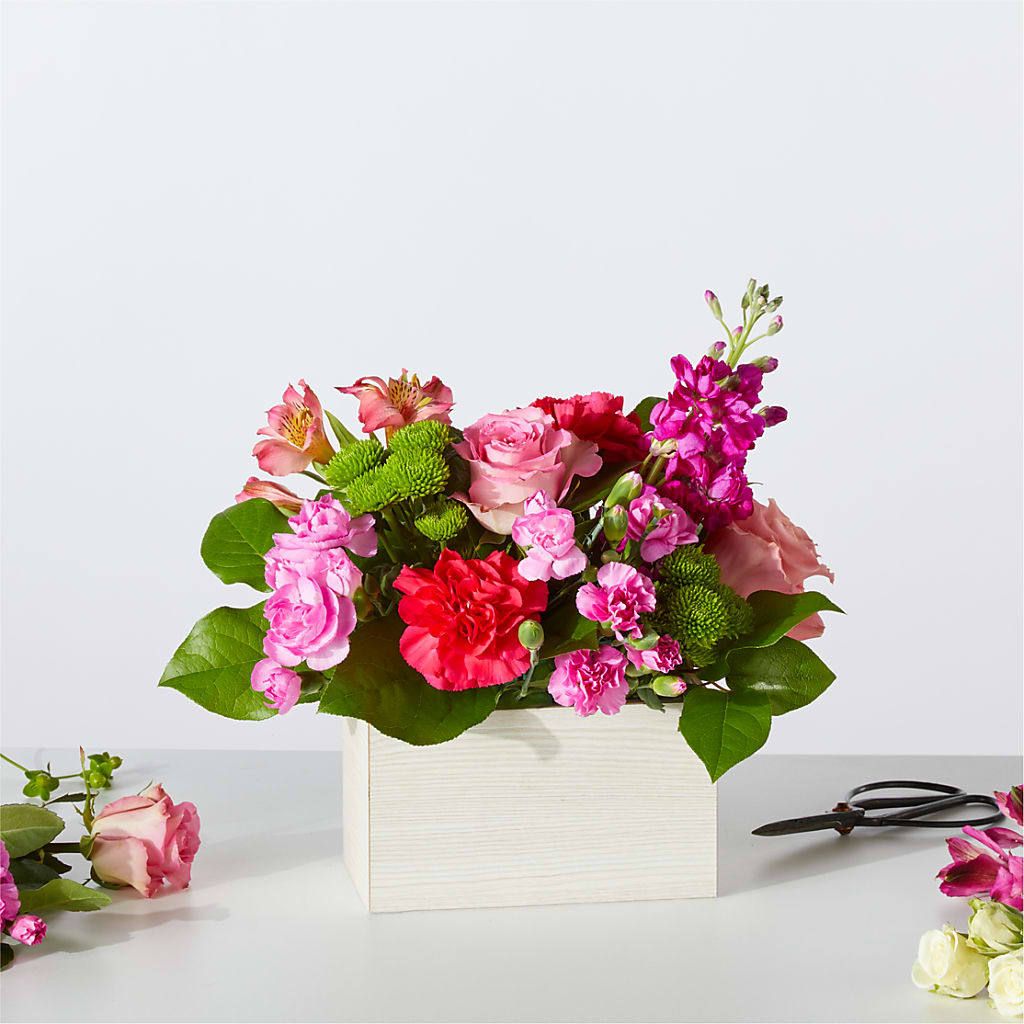 Sweetberry Box – A Florist Original – DAWN'S FLOWER PATCH, Lake Wales FL