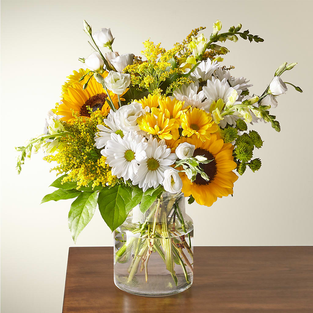 Hello Sunshine Bouquet – DAWN'S FLOWER PATCH, Lake Wales FL
