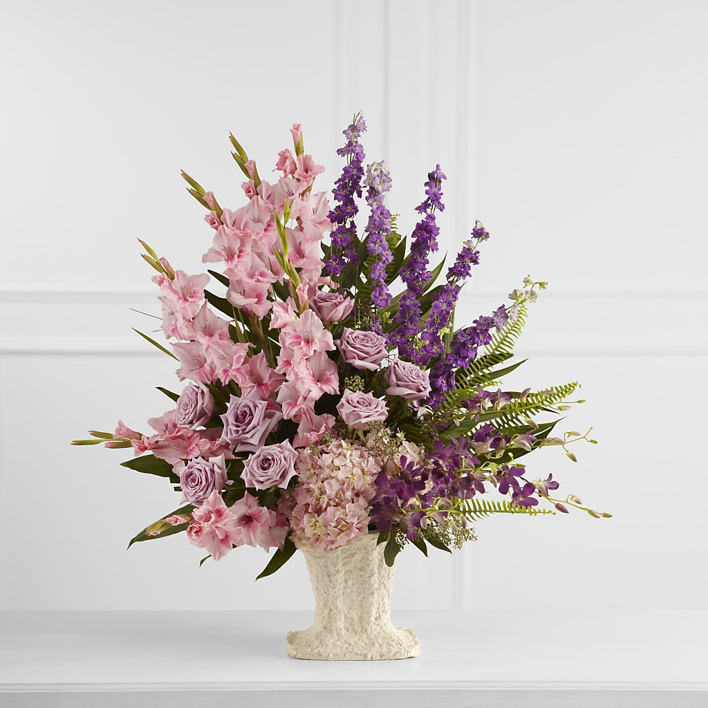 Flowing Garden Arrangement – DAWN'S FLOWER PATCH, Lake Wales FL