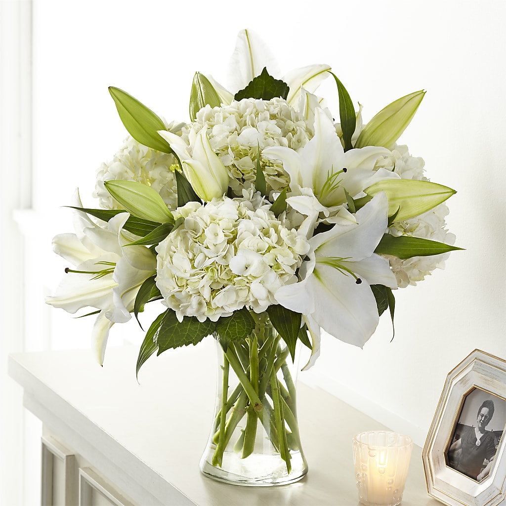 Compassionate Lily Bouquet – DAWN'S FLOWER PATCH, Lake Wales FL
