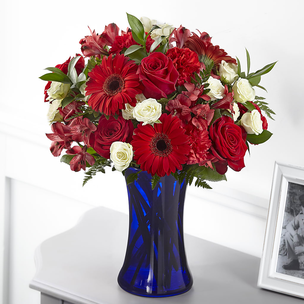 Hearts Embrace Bouquet – DAWN'S FLOWER PATCH, Lake Wales FL