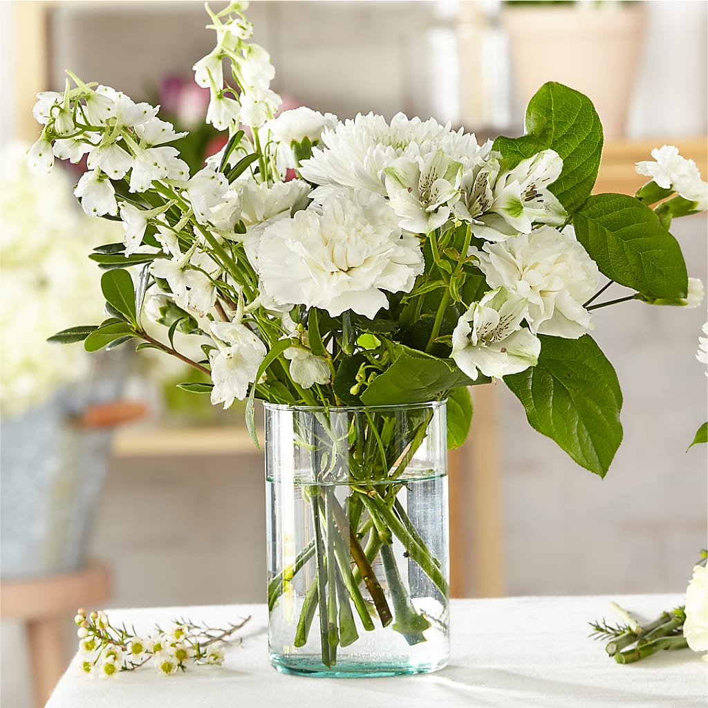 Classic Ivory – A Florist Original – DAWN'S FLOWER PATCH, Lake Wales FL