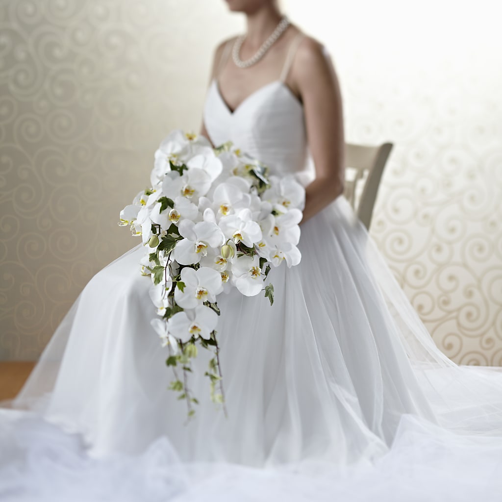Classic White Bouquet – DAWN'S FLOWER PATCH, Lake Wales FL