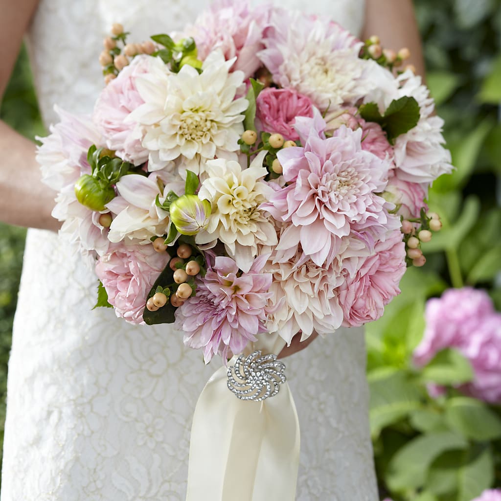 Heart's Promise Bouquet – DAWN'S FLOWER PATCH, Lake Wales FL