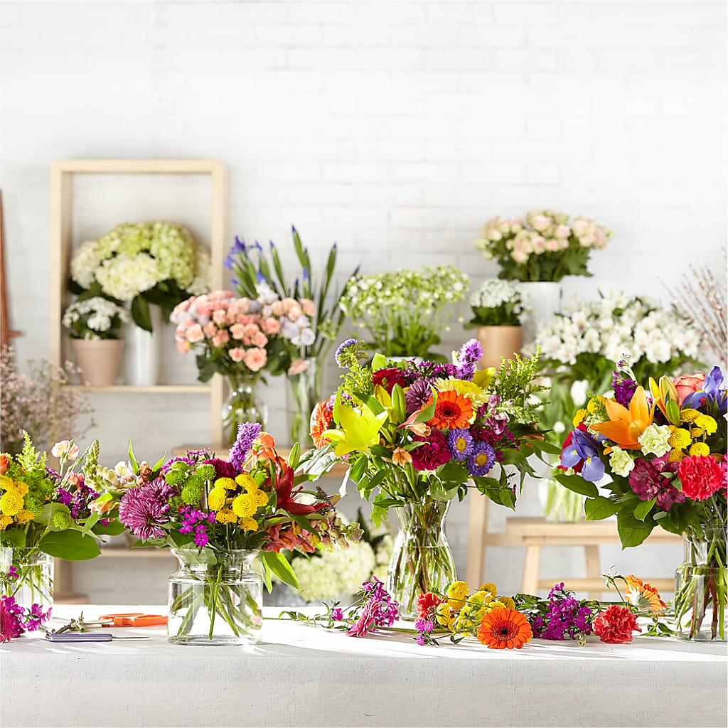Bold & Bright – A Florist Original – DAWN'S FLOWER PATCH, Lake Wales FL