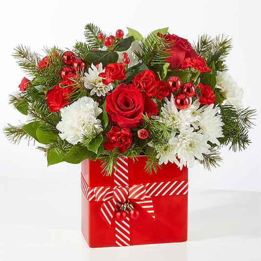 Presents Under the Tree Bouquet – DAWN'S FLOWER PATCH, Lake Wales FL