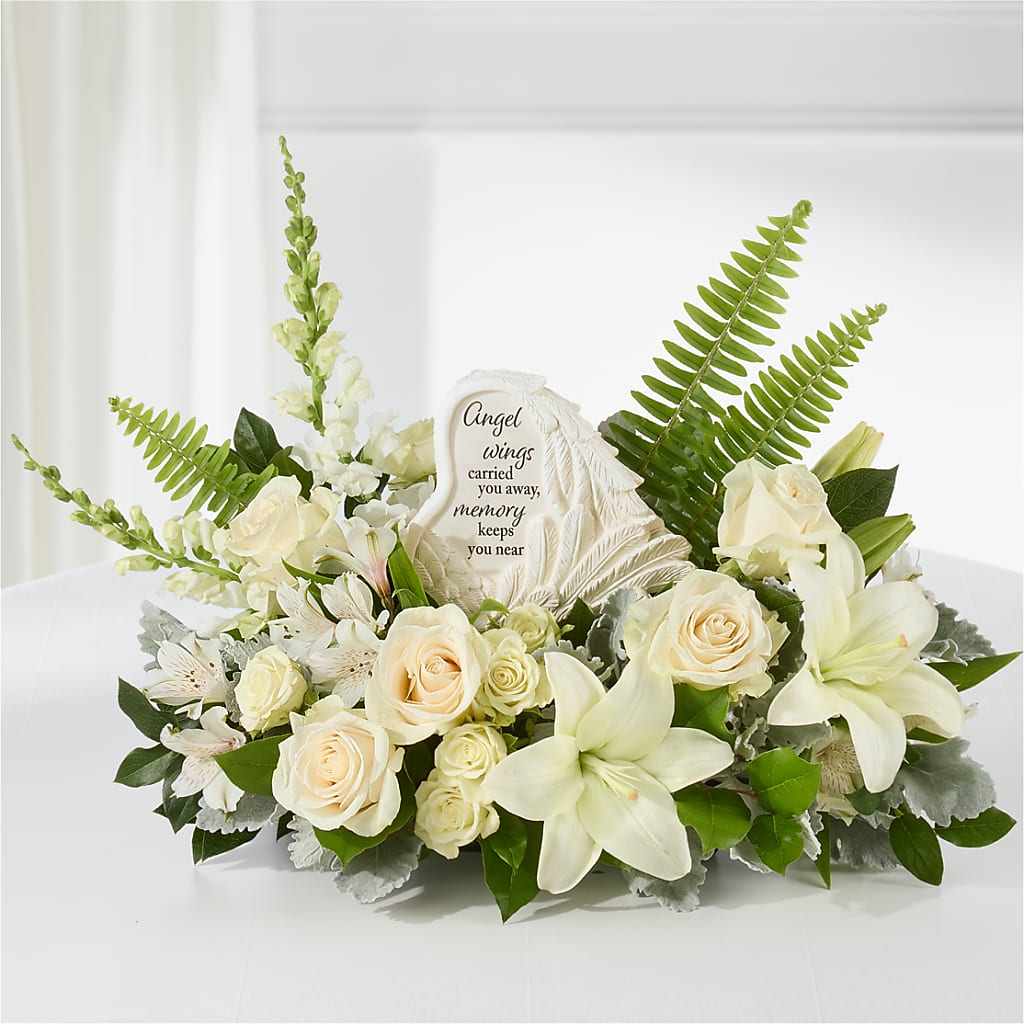 Holding You Close Arrangement – DAWN'S FLOWER PATCH, Lake Wales FL