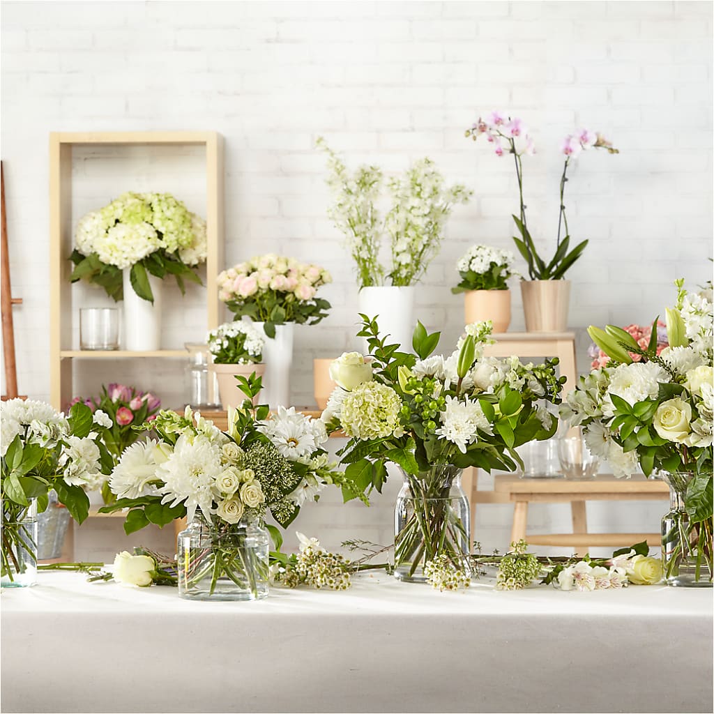 Classic Ivory – A Florist Original – DAWN'S FLOWER PATCH, Lake Wales FL