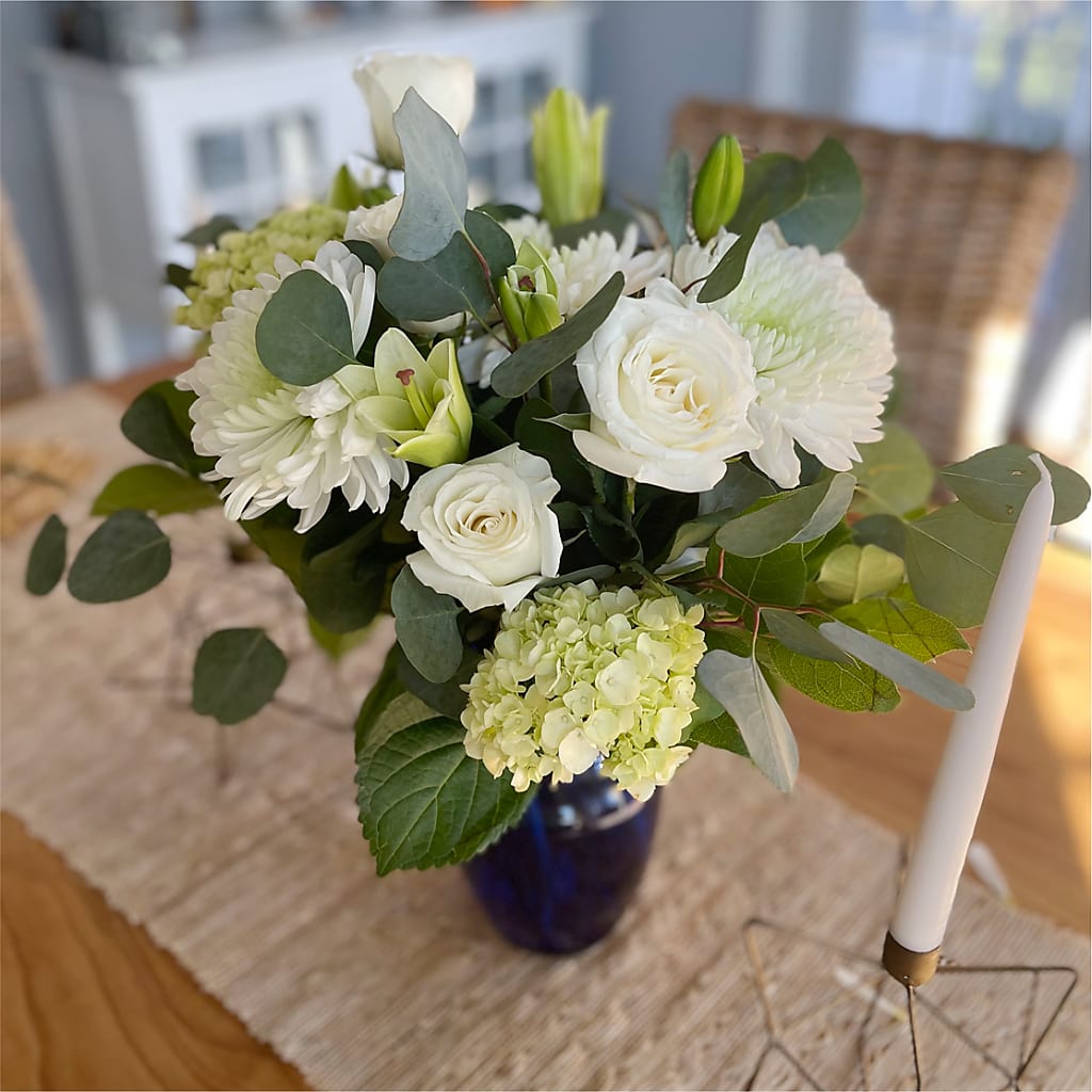 Snowy Dreams Bouquet – DAWN'S FLOWER PATCH, Lake Wales FL
