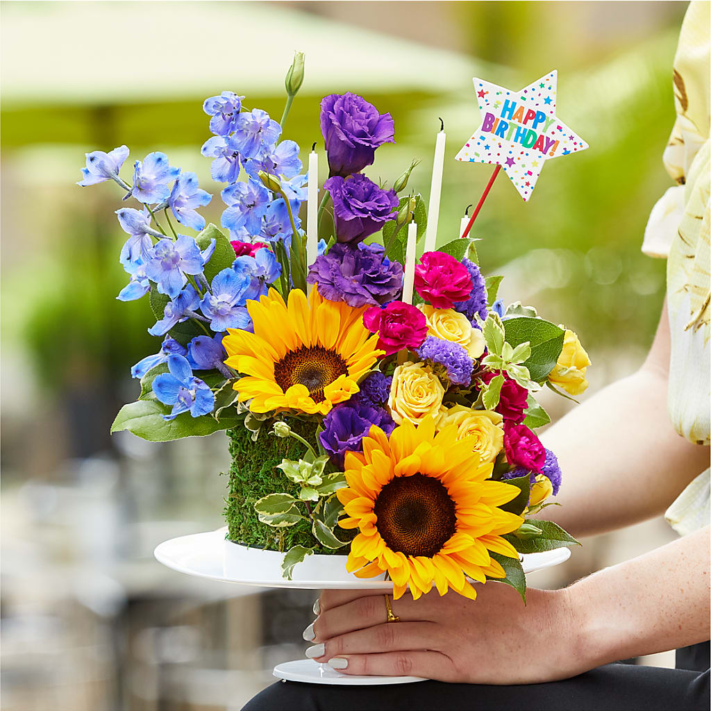 Star of the Day Floral Cake – DAWN'S FLOWER PATCH, Lake Wales FL