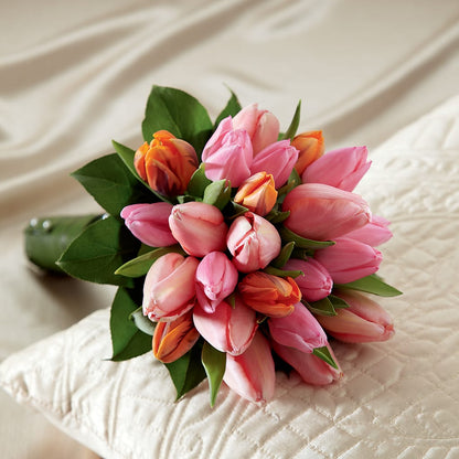 Embraceable Bouquet – DAWN'S FLOWER PATCH, Lake Wales FL